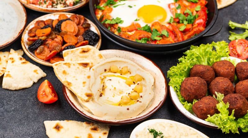 המטבח המזרח תיכוני: טעמים וחוויות